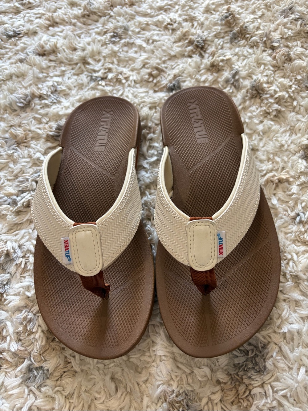 Xtratuf Women’s Brown and Cream Flip Flop Sandals*